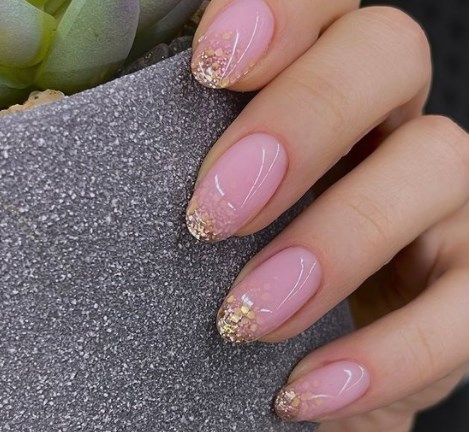 Нюдовий манікюр весна 2022 Нюдовий манікюр весна 2022