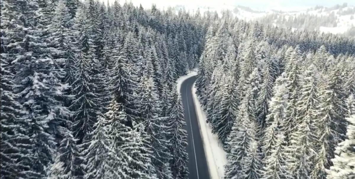 'Большая стройка' обустроила на Яблунецком перевале смотровую площадку, с которой видно Говерлу и Петрос