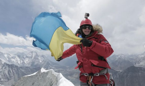 Дмитрий Комаров и Мир наизнанку поддержали Украину Дмитрий Комаров и Мир наизнанку поддержали Украину