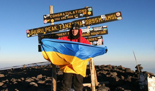 Дмитрий Комаров и Мир наизнанку поддержали Украину Дмитрий Комаров и Мир наизнанку поддержали Украину