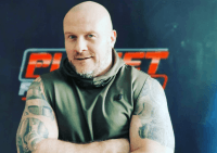 Після скандального розлучення В'ячеслав Узєлков вдруге одружується