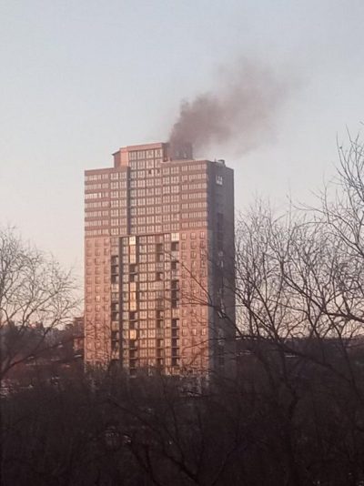 Ще одна багатоповерхівка Києва перейшла на дрова: в чому проблема Ще одна багатоповерхівка Києва перейшла на дрова: в чому проблема
