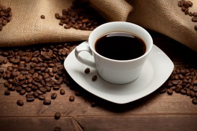 Когда полезнее всего пить кофе - с утра или после обеда