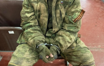 Навоювалися: російські солдати самі здаються в полон у Харкові Навоювалися: російські солдати самі здаються в полон у Харкові