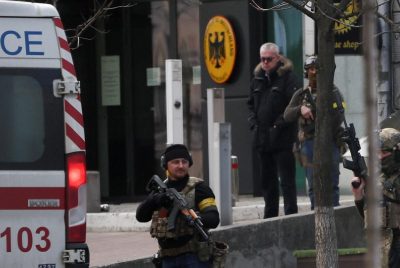 военные, скорая помощь, Киев, война 