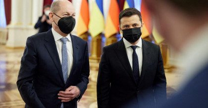 "Особый статус" и выборы на Донбассе: Зеленский заявил Шольцу, что Киев готовит документы
