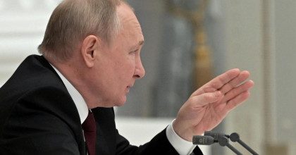 Цель "ЛДНР" – весь Донбасс: Путин и Россия признали их "Конституции"