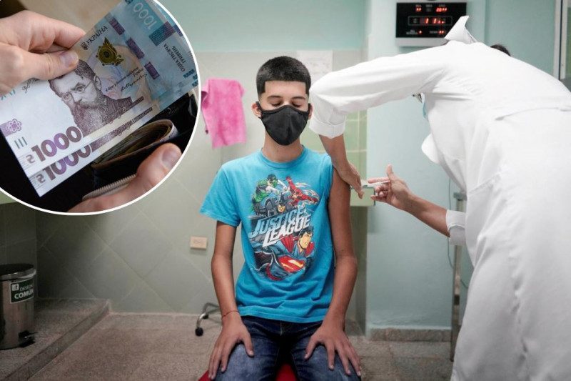 Підлітки в Україні отримають гроші за COVID-вакцинацію: уряд розширив програму