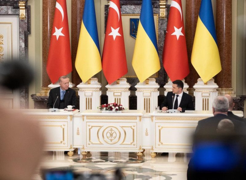 Туреччина відмовилася заморозити продаж зброї Україні