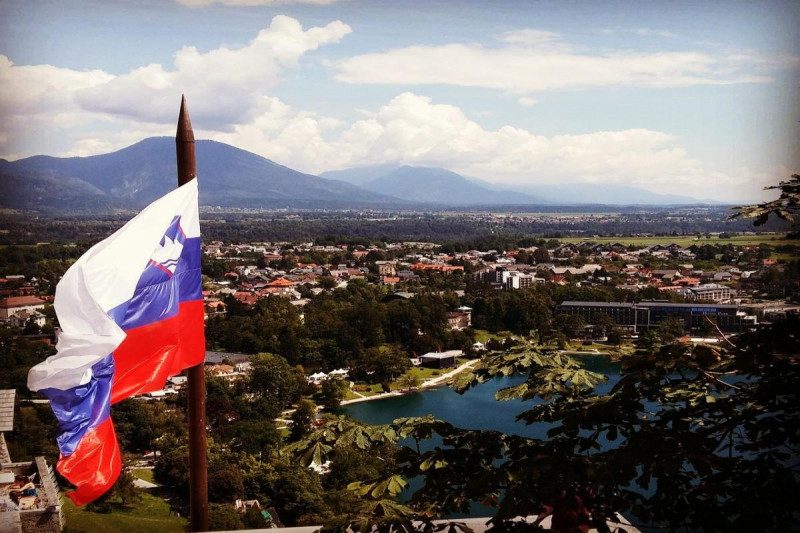Словенія допоможе Україні зброєю - передасть каски , гвинтівки і боєприпаси