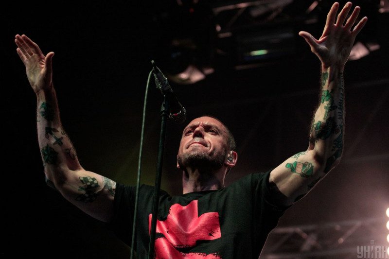 "Бегите, черт возьми, в леса. Сидите и дома бухайте": Михалок эмоционально обратился к военным Беларуси