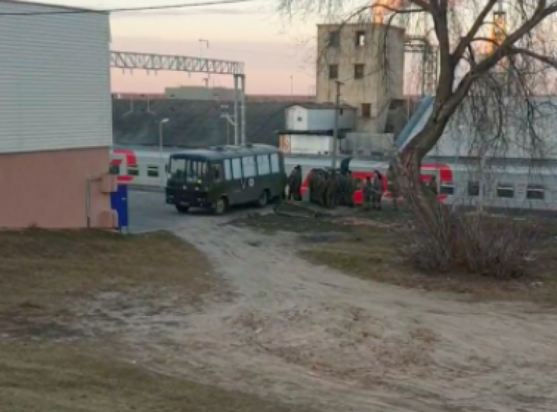 Груз "300" из Украины: в Беларусь массово свозят оккупантов