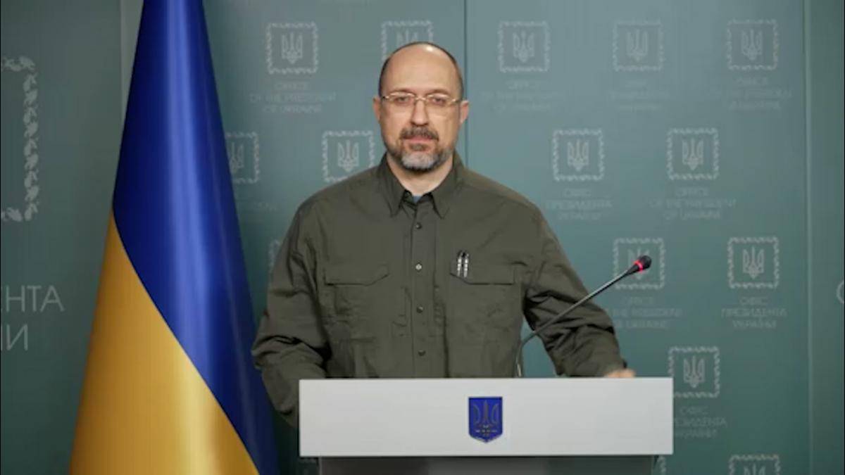 Украина должна быстро переходить к экономике военного положения - Шмыгаль