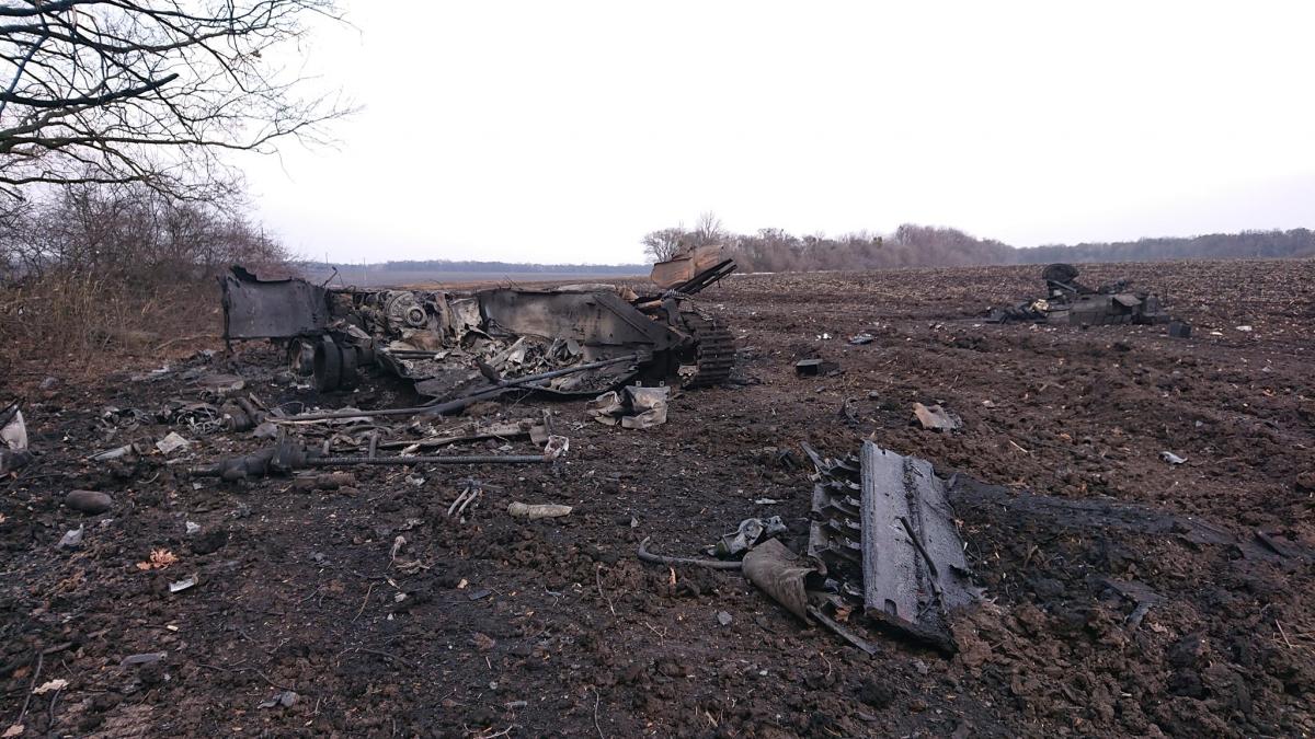 На Сумщині з'явилася "локальна Чорнобаївка" з купою розбитої техніки РФ На Сумщині з'явилася "локальна Чорнобаївка" з купою розбитої техніки РФ