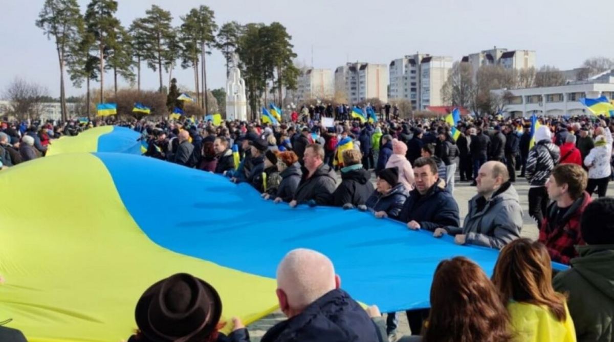 На акцію протесту проти російської окупації вийшли тисячі жителів Славутича
