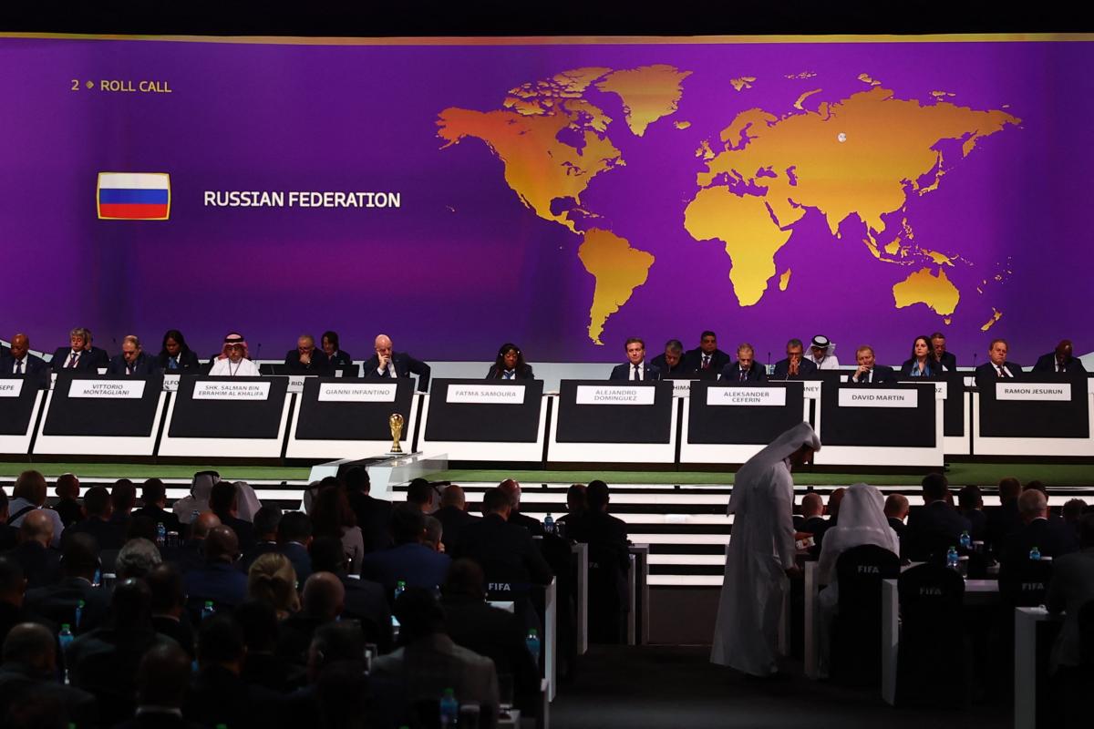 ФІФА оскандалилося через відсторонення Росії від міжнародних турнірів