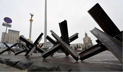 Укрзалізниця виготовила із рейок майже 4 тисячі протитанкових їжаків Укрзалізниця виготовила із рейок майже 4 тисячі протитанкових їжаків
