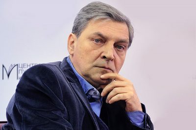 Ексдепутату Держдуми Невзорову з дружиною дали українське громадянство Ексдепутату Держдуми Невзорову з дружиною дали українське громадянство