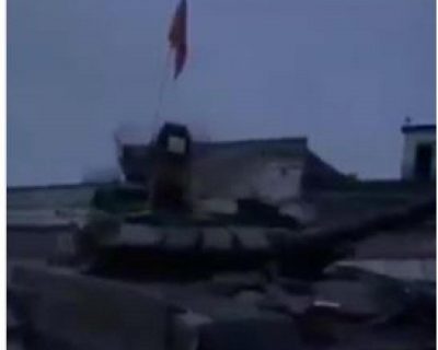 У Сумах українці захопили парадний російський танк