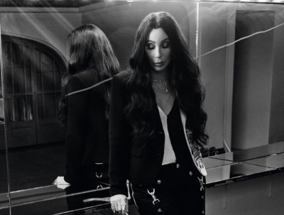 'Путін відправиться в пекло після Нюрнберзького процесу': Шер показала світу поранену в Маріуполі дитину