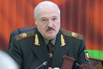 Лукашенко опасается, что самые преданные ему части войска погибнут в Украине, и некому будет его защищать