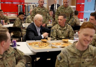 Байден обмовився і допустив відправку військових США в Україну та пояснив, чому сам не може поїхати