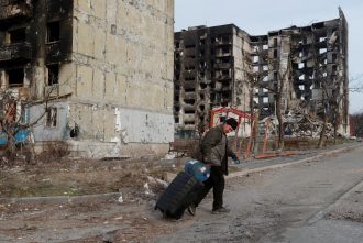 Военная катастрофа и новые зверства: РФ хочет добиться любой "победы" в Украине к 9 мая - CNN