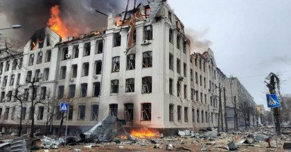 Российские оккупанты разбомбили здания Нацполиции и СБУ в Харькове, горит университет Каразина
