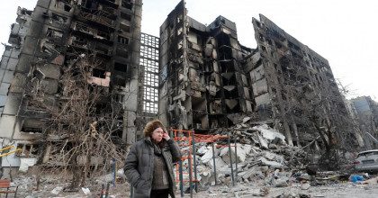 В Мариуполе рашисты снимают сюжеты о том, как много людей "рвется" на работу в "ДНР"