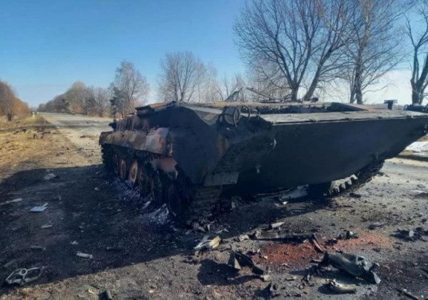 "Йшли на Київ": сумський губернатор показав колону спаленої російської техніки