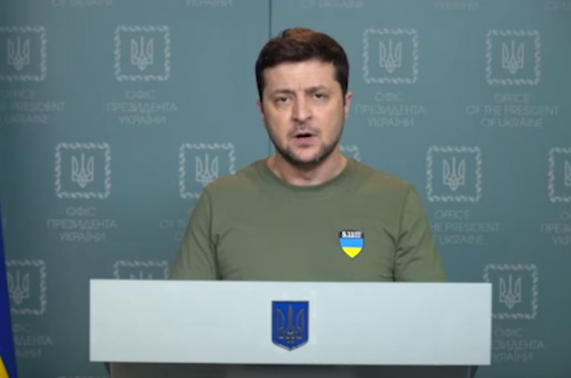 Українці, які втратили роботу через війну, отримають компенсацію від держави - Зеленський