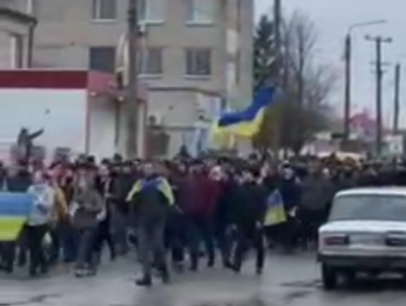 Бесстрашные жители Приморска прогнали оккупантов из города