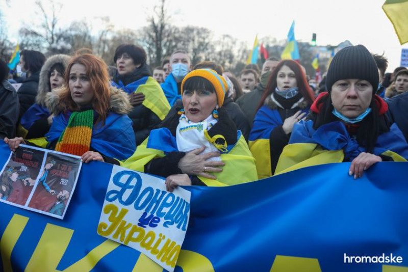 В окупованому селі на Чернігівщині люди заспівали гімн України та засудили мародерів