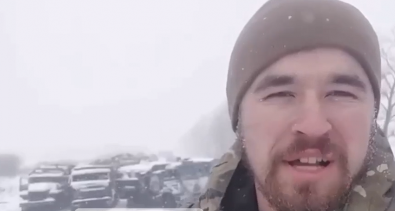 Автопарк "Z": під Харковом вже не проїхати через кладовище техніки окупанта