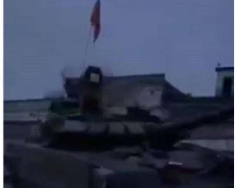 У Сумах українці захопили парадний російський танк