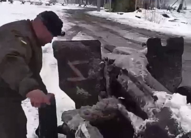 "И это вторая армия мира?": украинские военные показали плачевное состояние российской техники