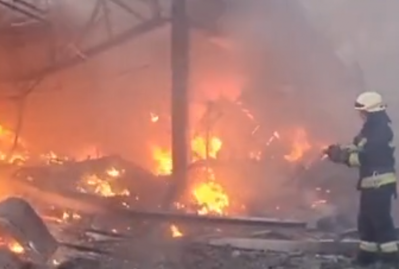 У Зеленського відреагували на ранкове бомбардування Дніпра, Івано-Франківська та Луцька