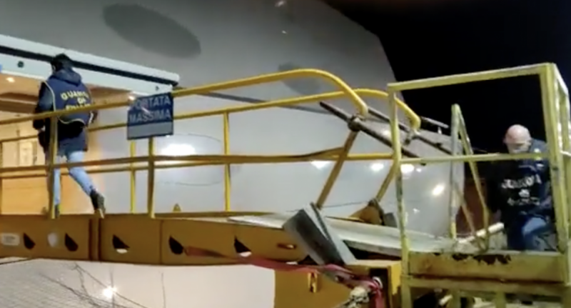 В Італії заарештували суперяхту російського олігарха Мельниченка