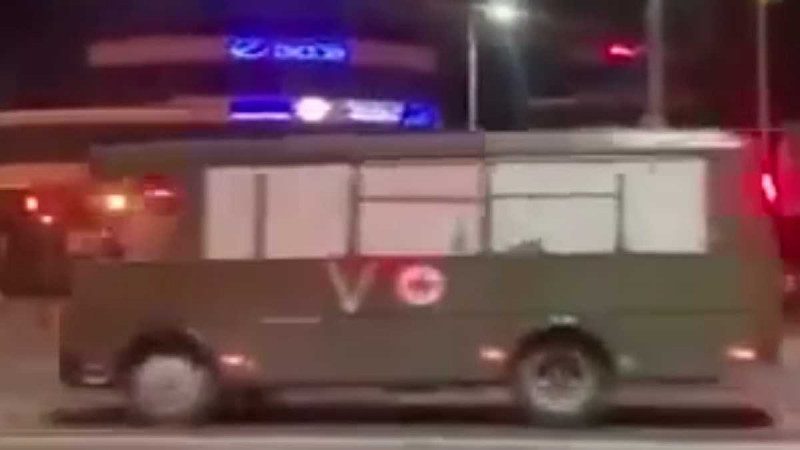 "Більше 2 500 тіл вже поїхали додому": в Гомель колонами звозять поранених і вбитих солдатів Путіна