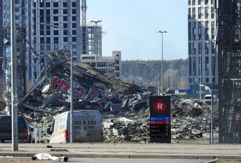 Затриманий TikTok-"навідник", який злив відео з розташуванням позицій ЗСУ біля ТРЦ Retroville