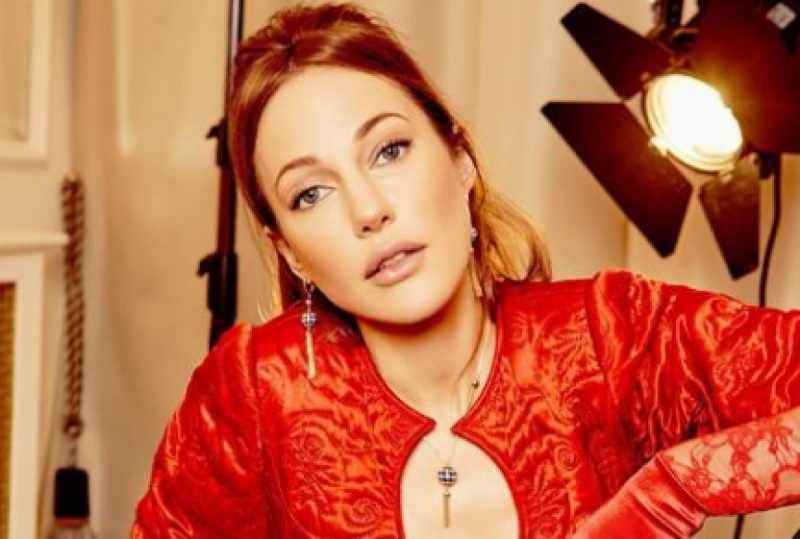 Хюррем-султан Мер'єм Узерлі назвали "пособницею режиму Путіна" за фотосесію для російського глянцю