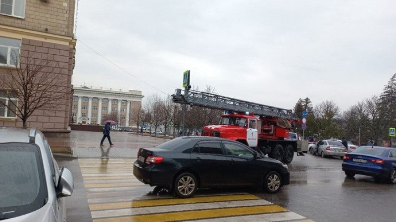 "Азов увійшов до Бєлгорода": у РФ масове мінування і "евакуація" після вибухів на артскладах