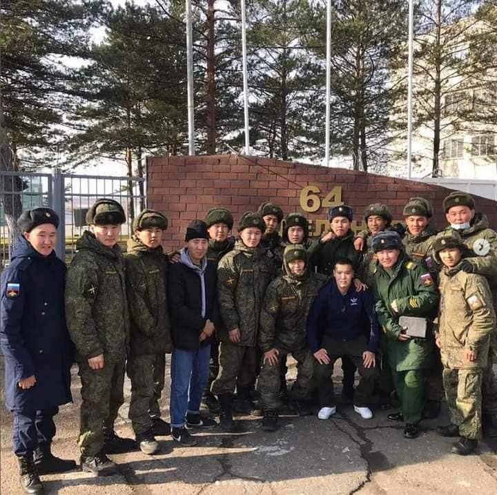 З'явилися фото окупантів-бурятів, які ґвалтували, катували та розстрілювали людей у Бучі