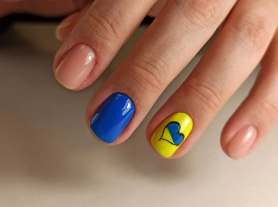 Патриотический маникюр 2022 Патриотический маникюр 2022