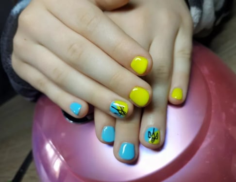 Патриотический маникюр 2022 Патриотический маникюр 2022