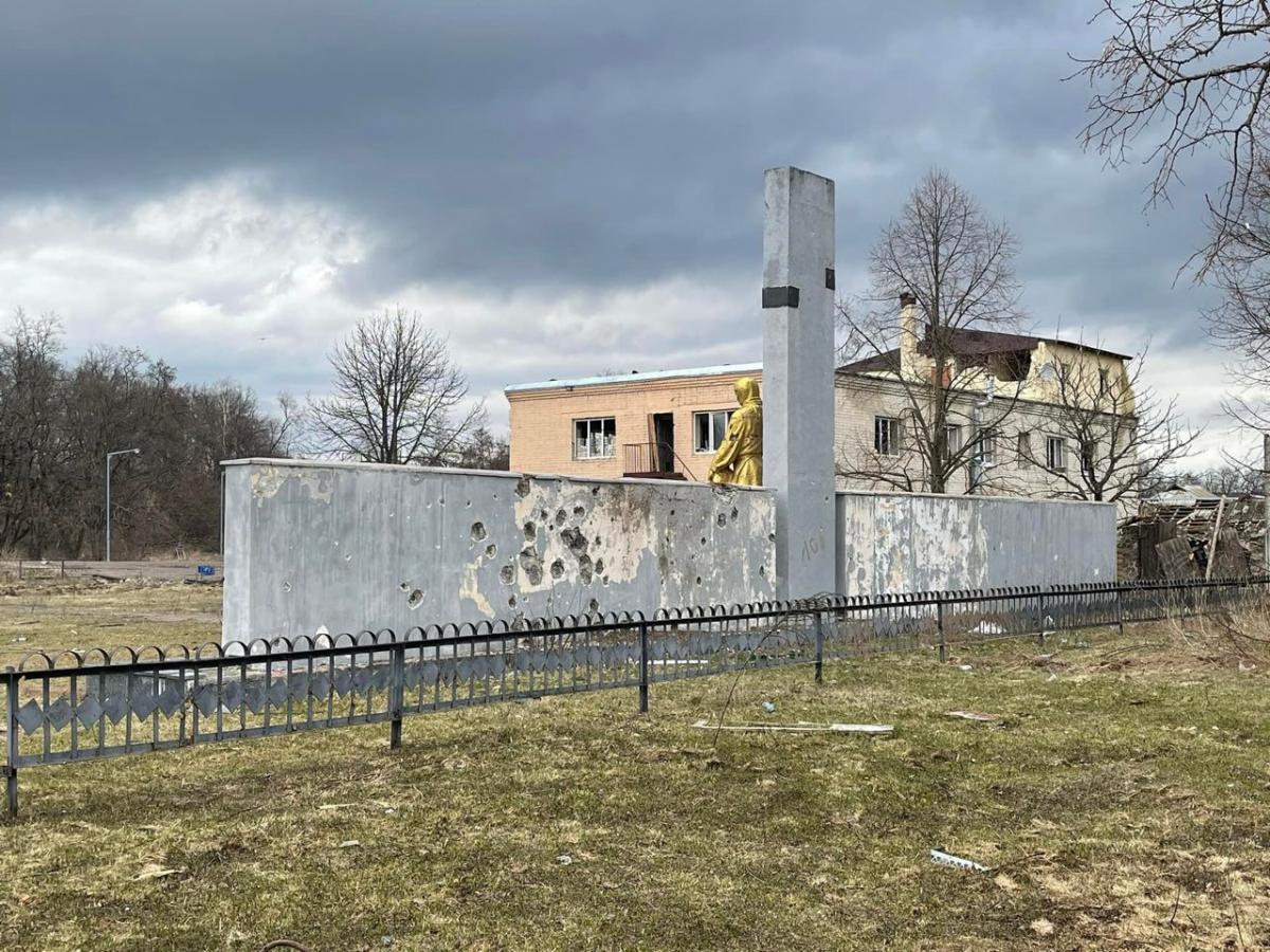 Чернігів після обстрілів російських окупантів Чернігів після обстрілів російських окупантів