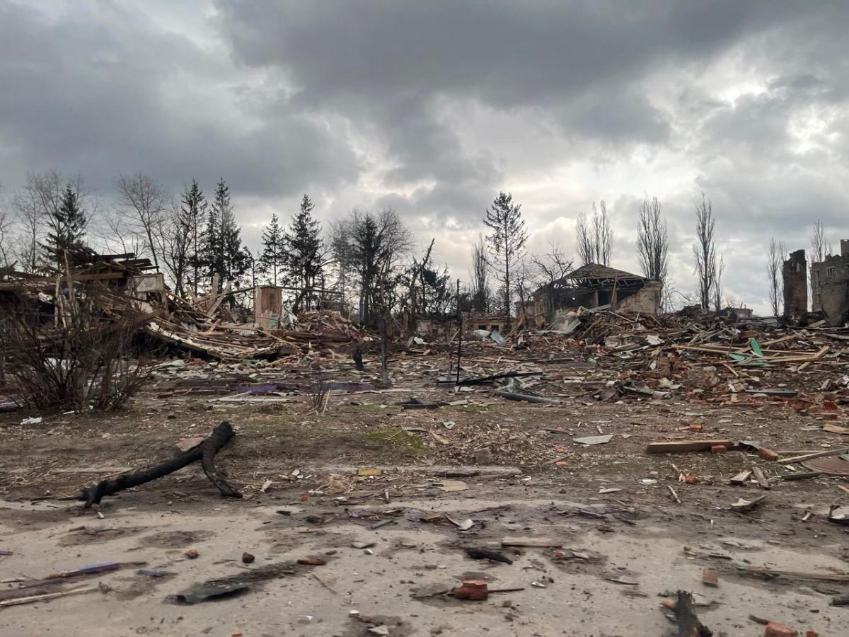 Чернігів після обстрілів російських окупантів Чернігів після обстрілів російських окупантів