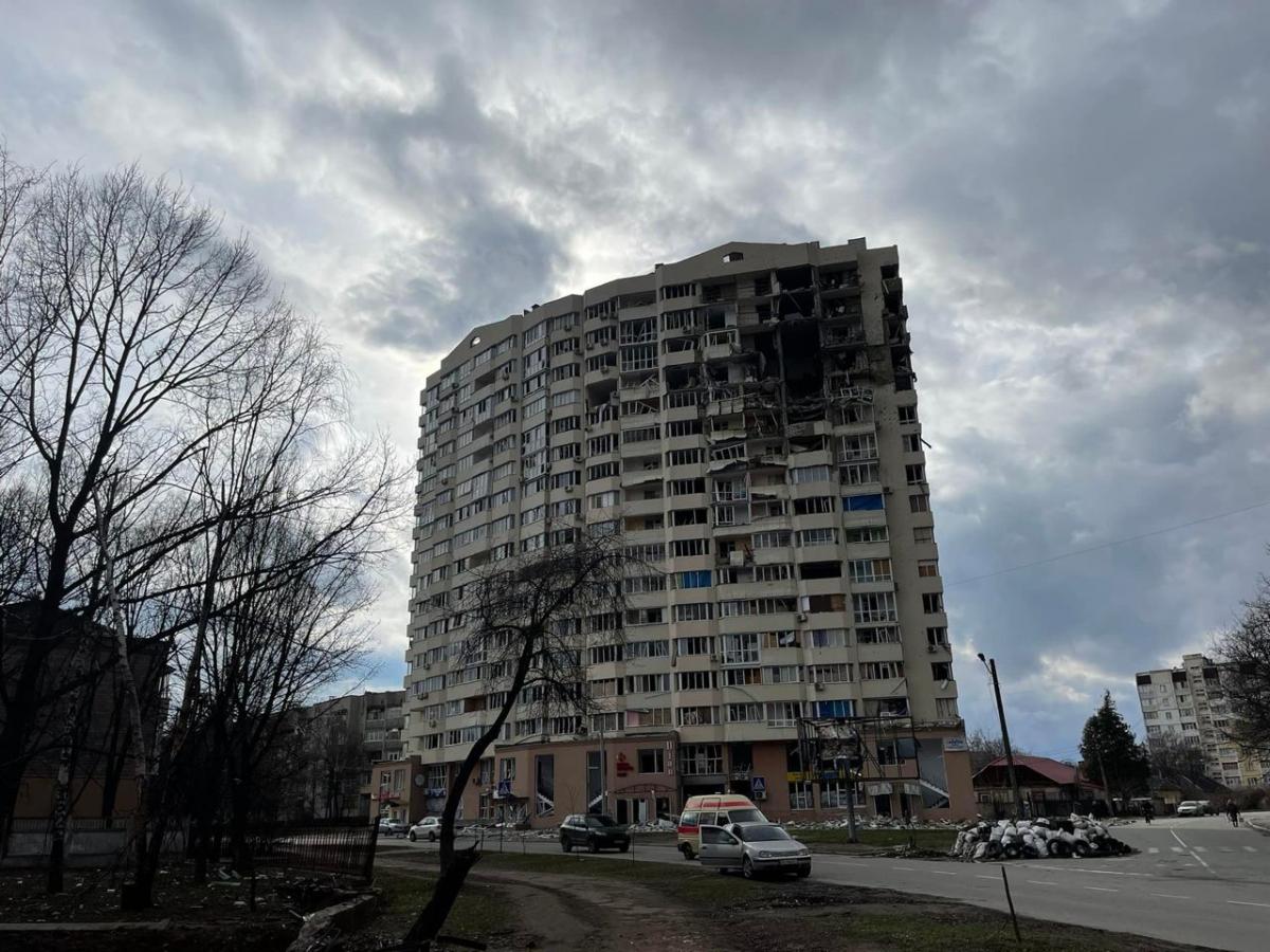 Чернігів після обстрілів російських окупантів Чернігів після обстрілів російських окупантів