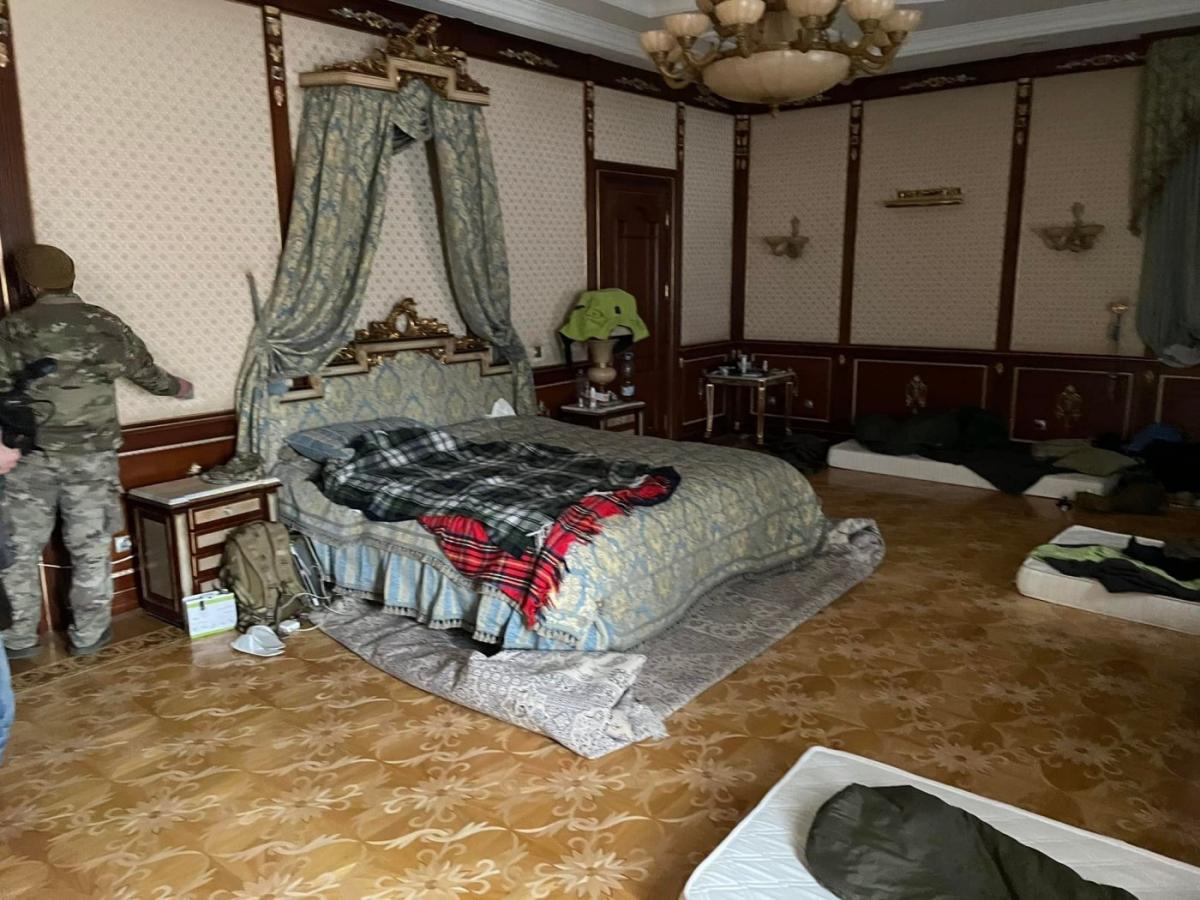 У палаці Пінчука розмістився штаб військових медиків