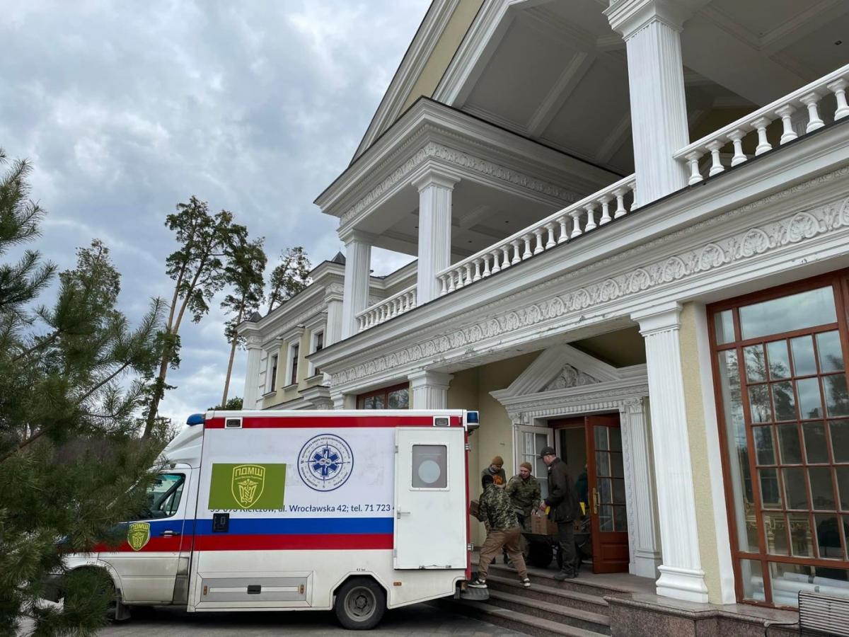 У палаці Пінчука розмістився штаб військових медиків